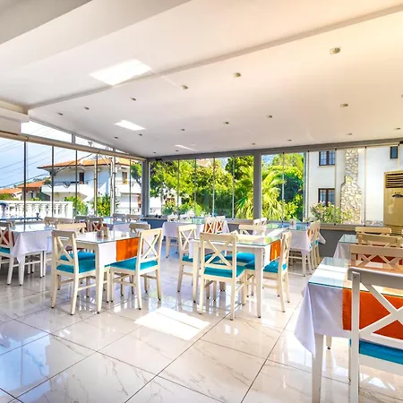 Leslion Turunc Oda ve Kahvaltı Marmaris