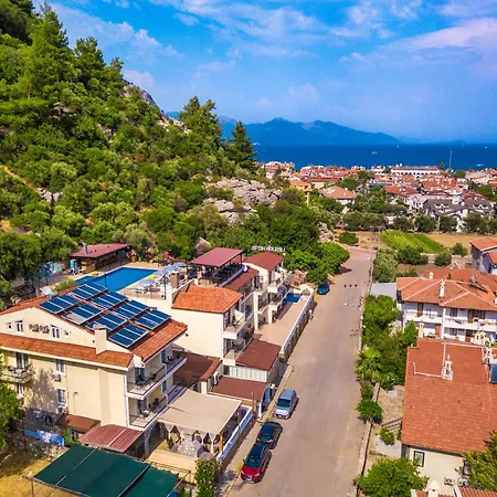 Oda ve Kahvaltı Leslion Turunc