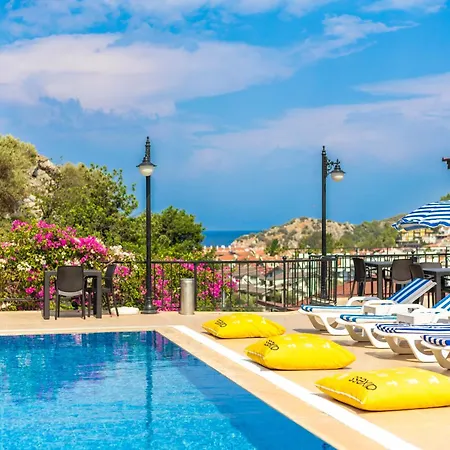 Couette-café Leslion Turunç 3*