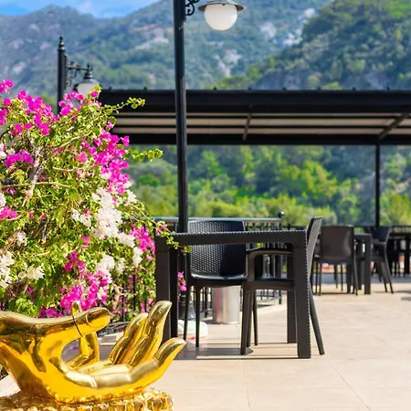 Leslion Turunç Couette-café 3*