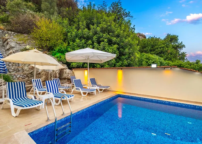 Leslion Turunc Bed & Breakfast 3*