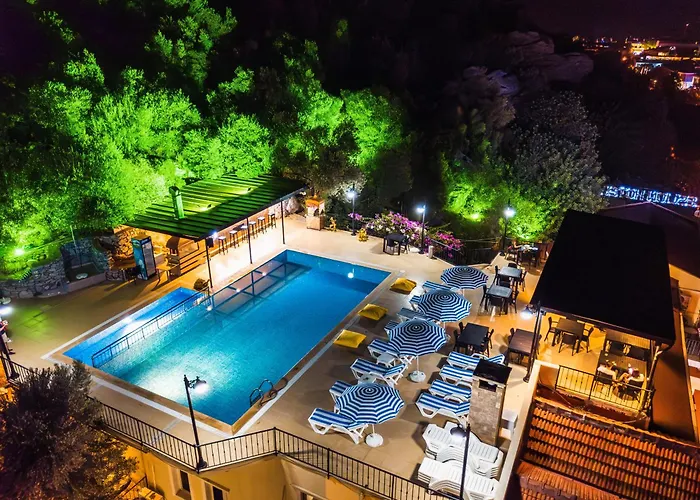 Leslion Turunc Bed & Breakfast 3*