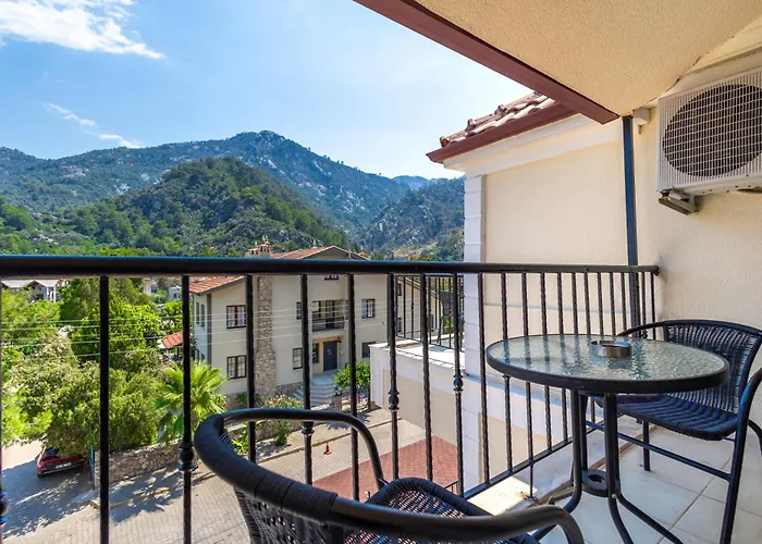 Leslion Turunc Bed & Breakfast 3*