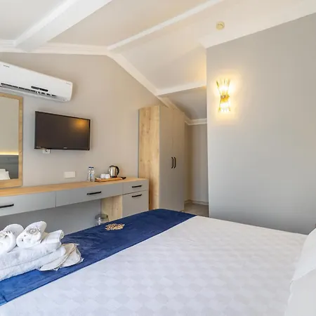 Leslion Turunc 말마리스